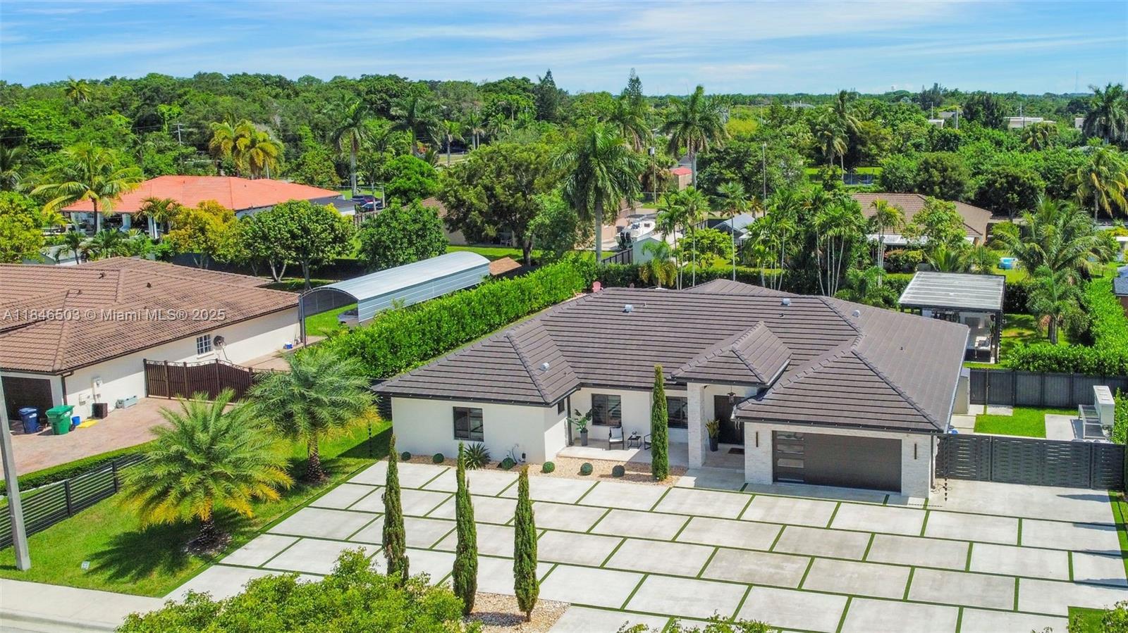 REDLANDS COVE - Residential