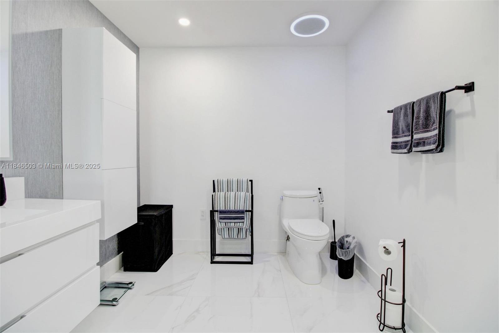 REDLANDS COVE - Residential