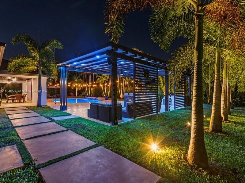 REDLANDS COVE - Residential