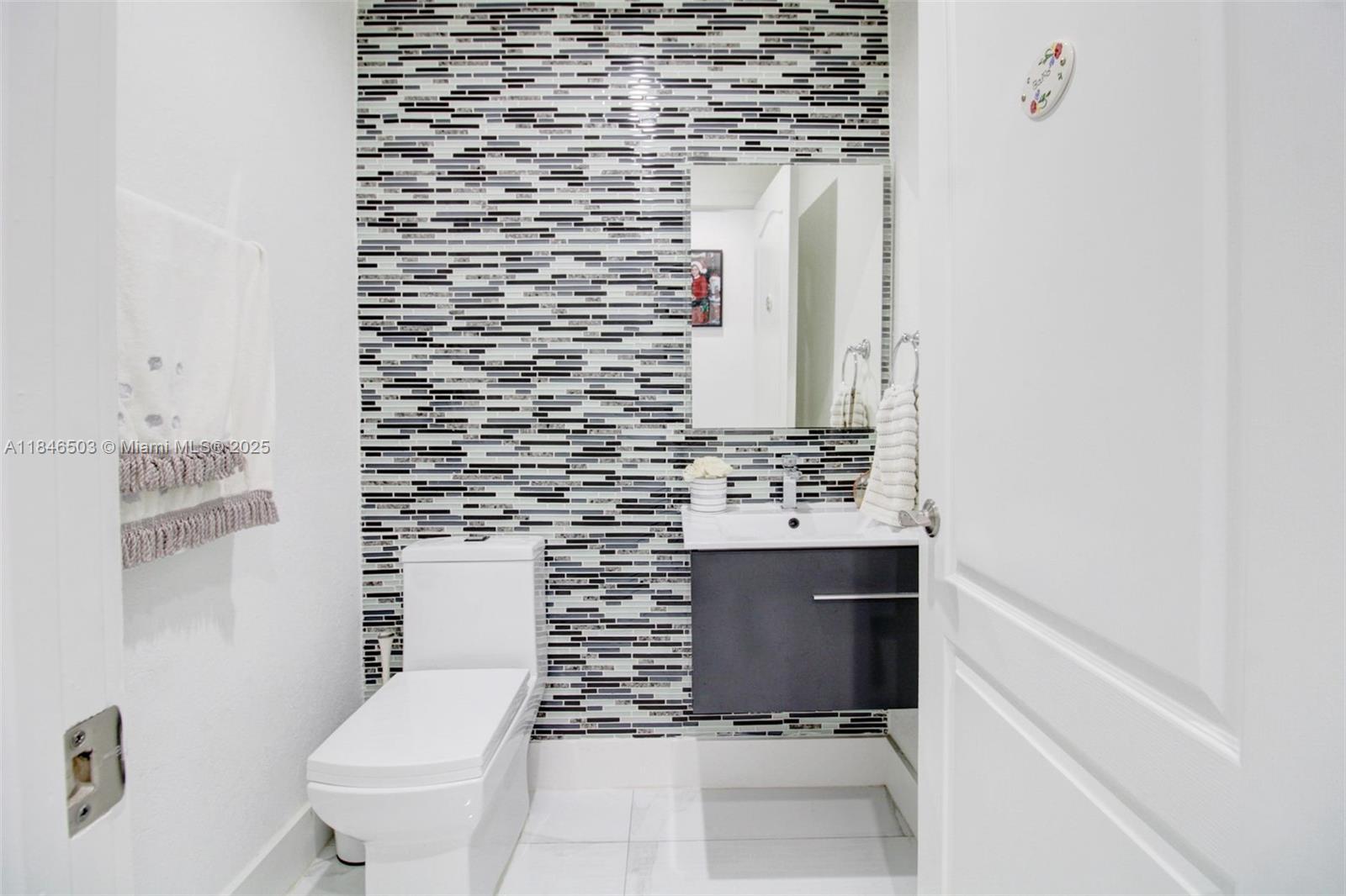 REDLANDS COVE - Residential