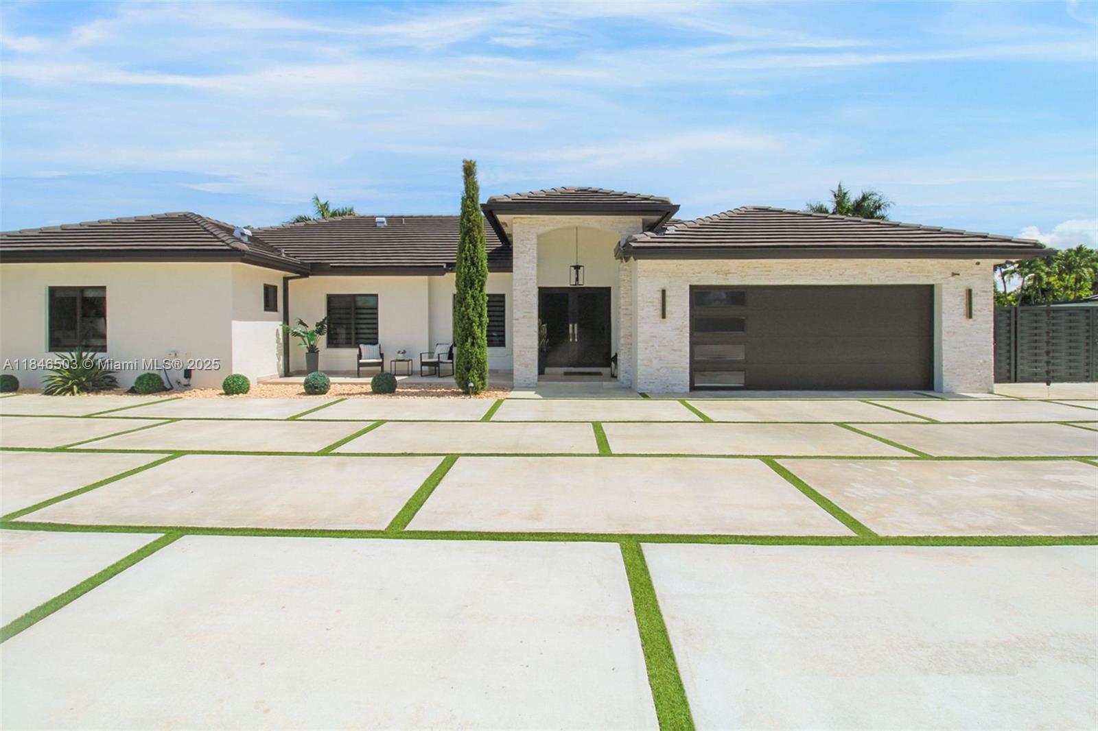 REDLANDS COVE - Residential