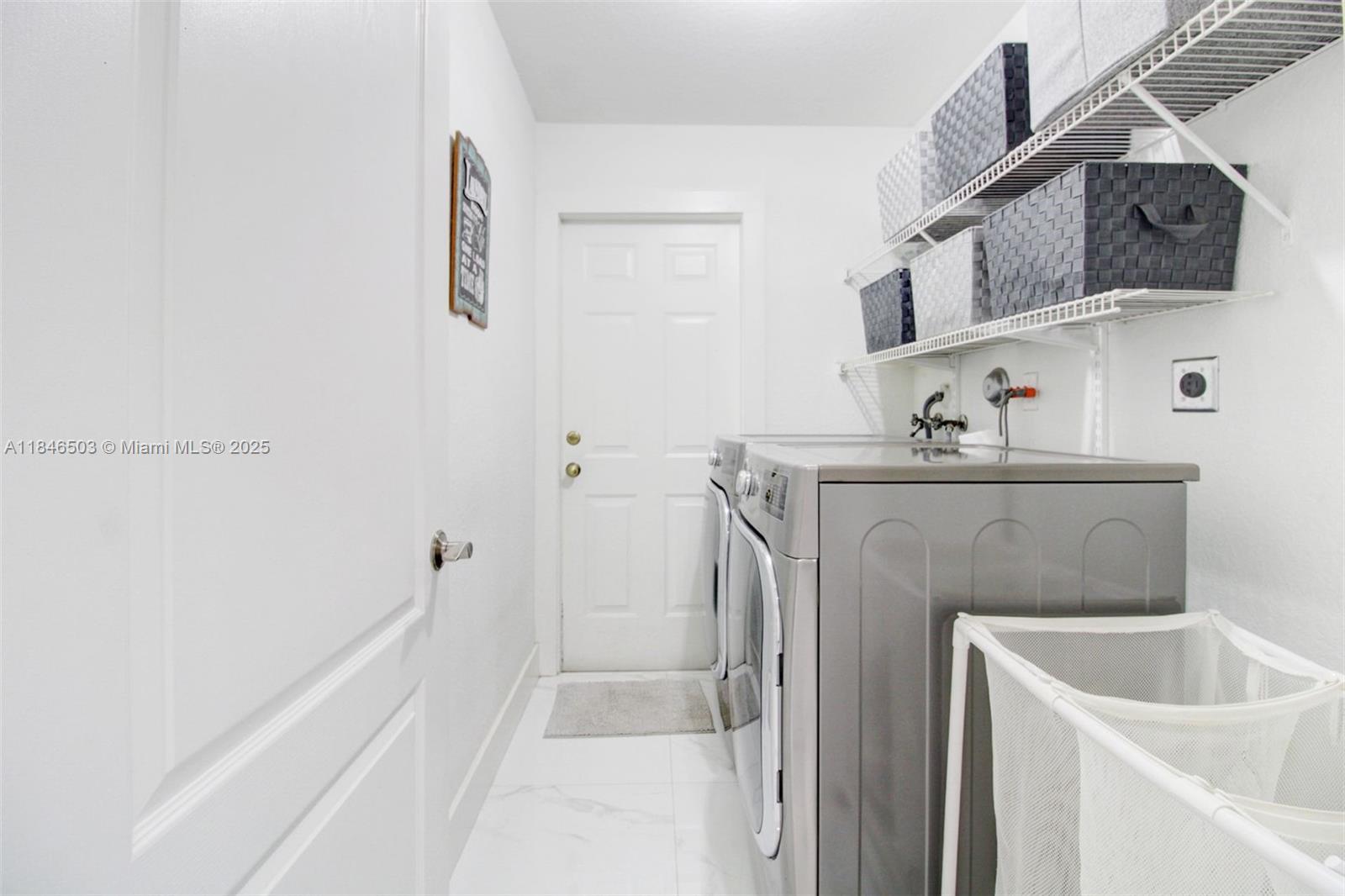 REDLANDS COVE - Residential