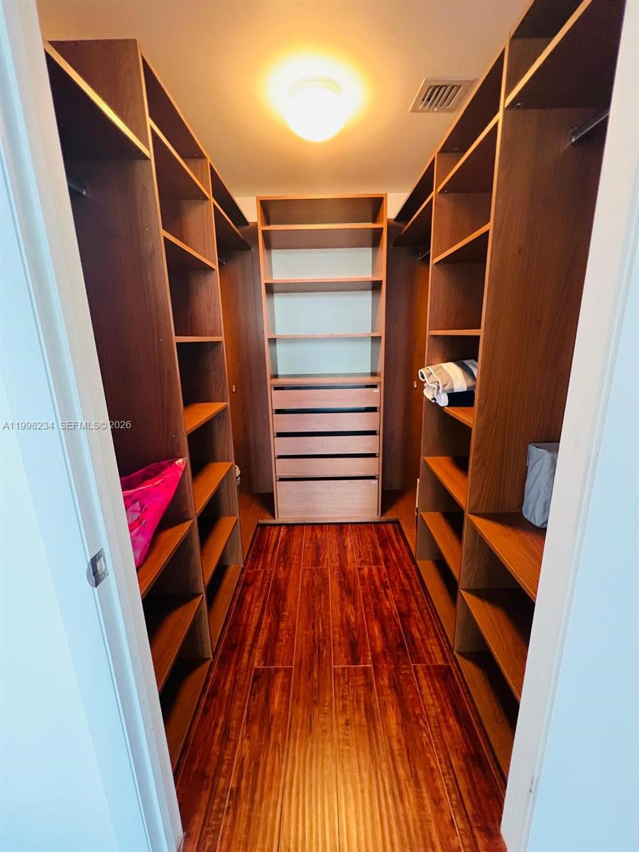 ¤ICON BRICKELL NO TWO - Residential Lease