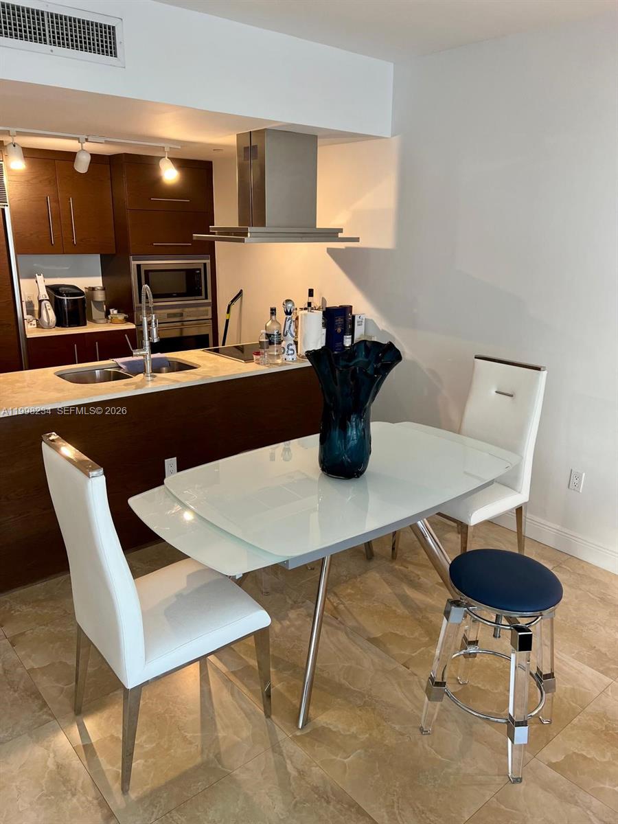 ¤ICON BRICKELL NO TWO - Residential Lease