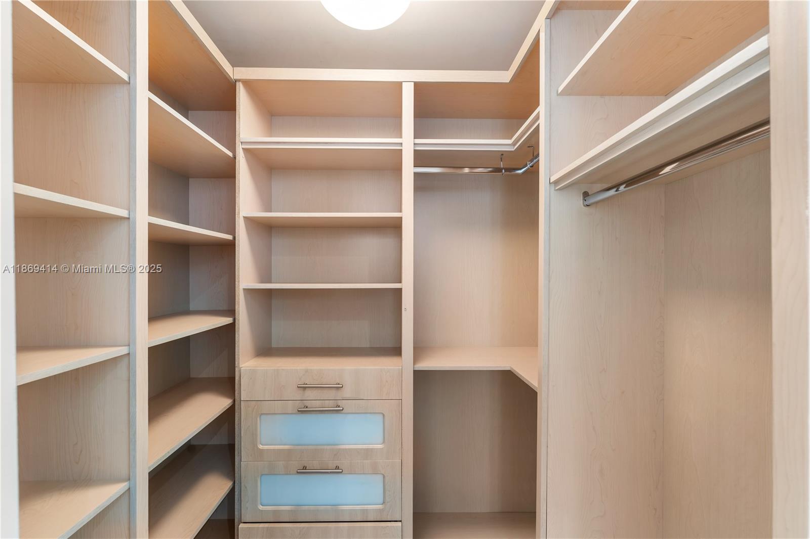 JADE RESIDENCES AT BRICKE - Residential