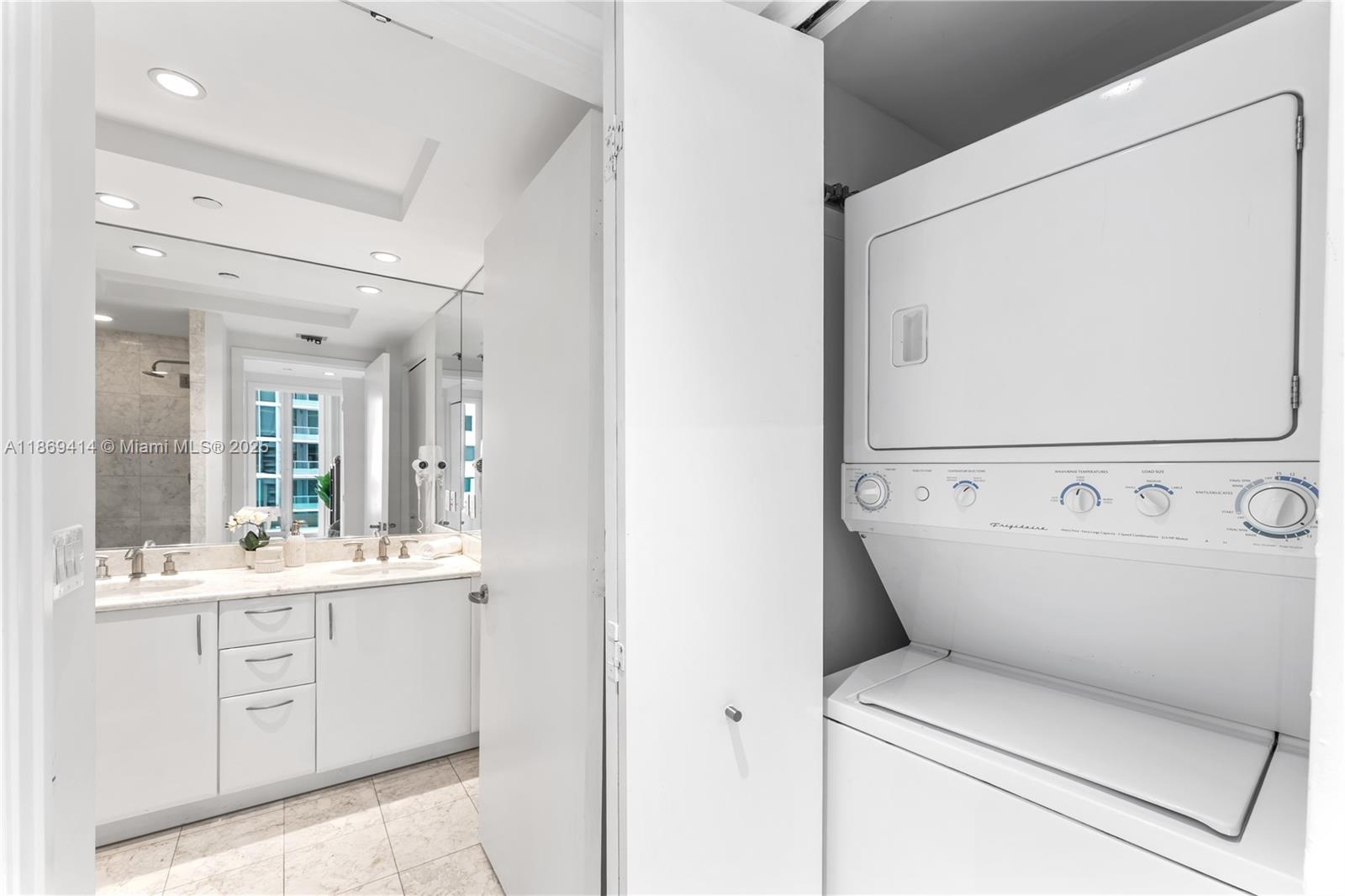 JADE RESIDENCES AT BRICKE - Residential