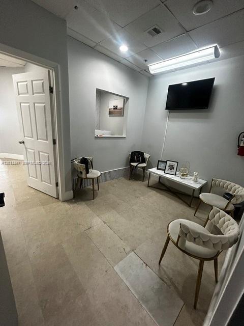 900 W 49th St