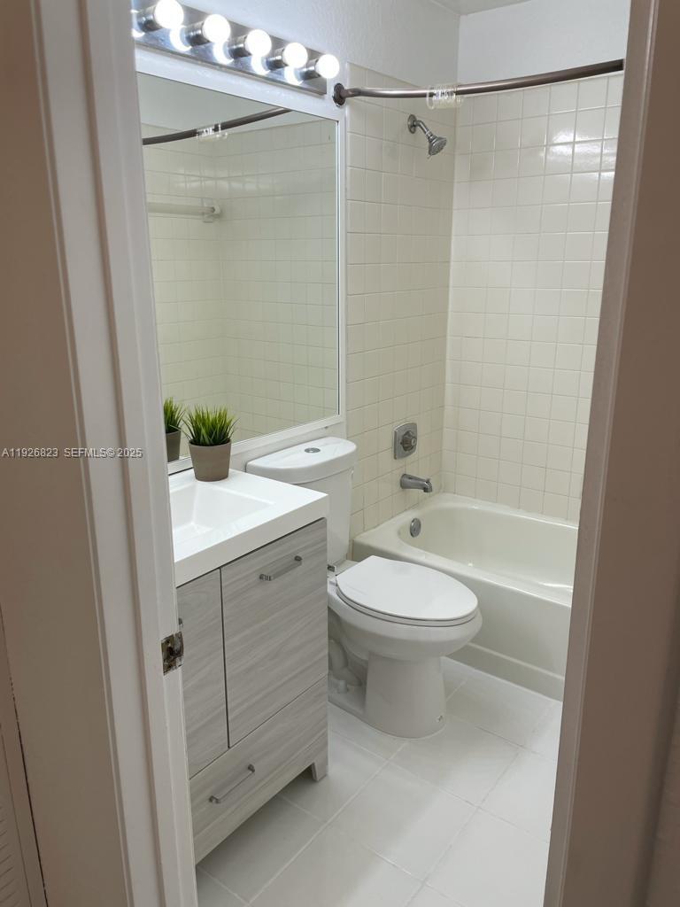 GRAND MARQUIS CONDO - Residential Lease