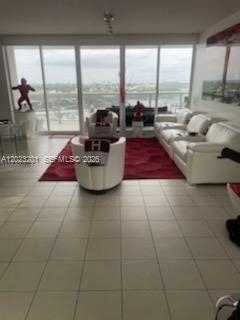 6301 Collins Ave 1206