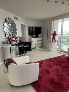 6301 Collins Ave 1206