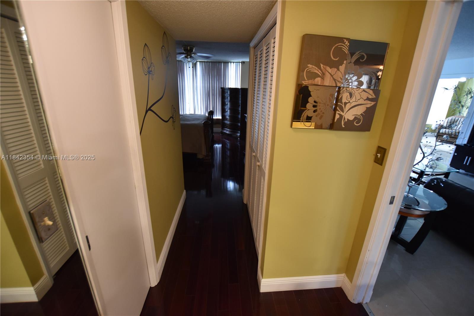 NO 70 PALM-AIRE COUNTRY C - Residential Lease