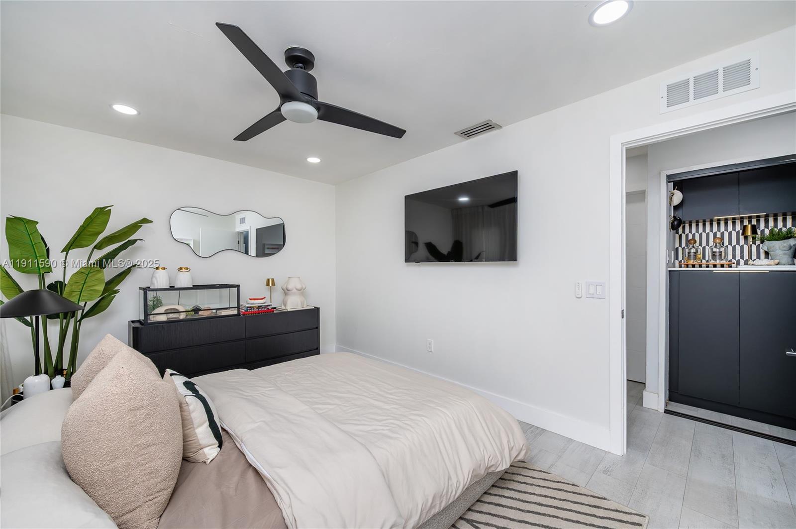 EVERGLADES SUGAR & LAND C - Residential