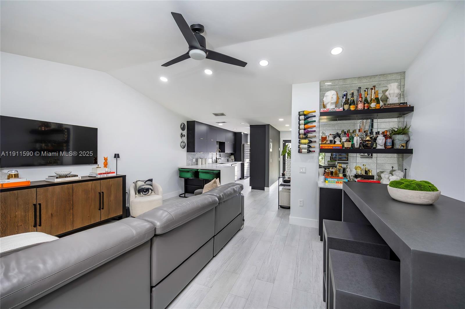 EVERGLADES SUGAR & LAND C - Residential