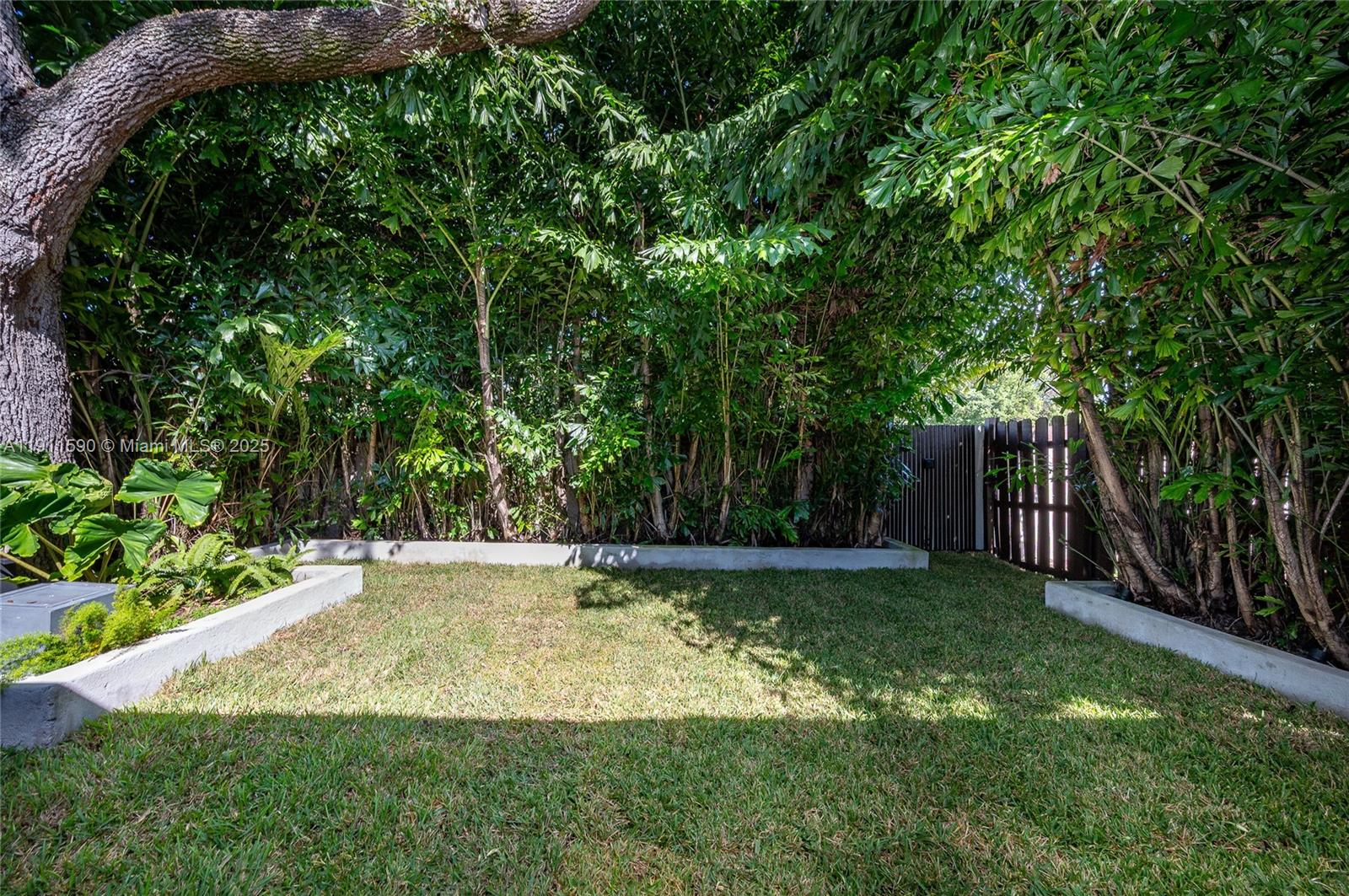 EVERGLADES SUGAR & LAND C - Residential