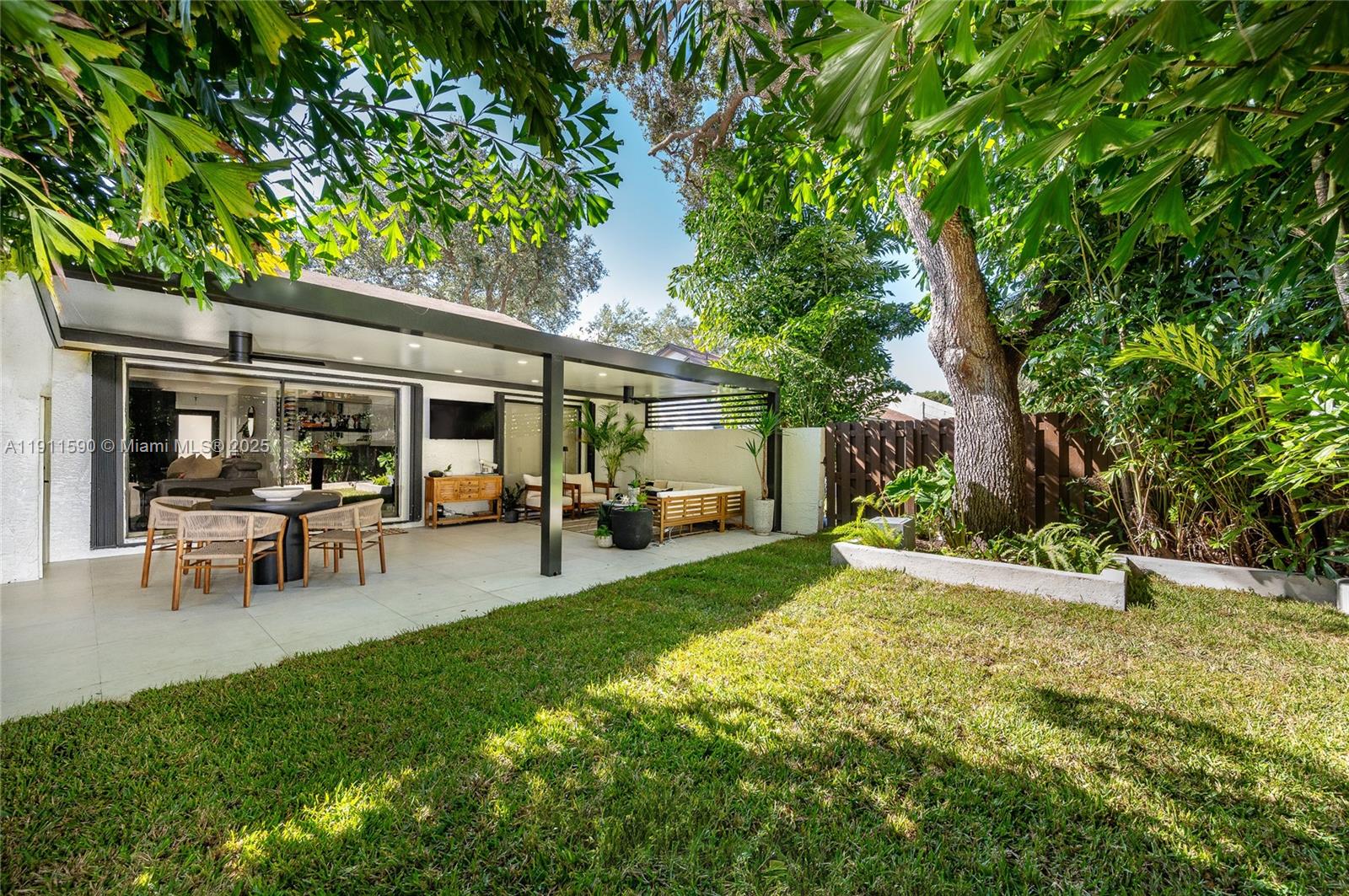 EVERGLADES SUGAR & LAND C - Residential