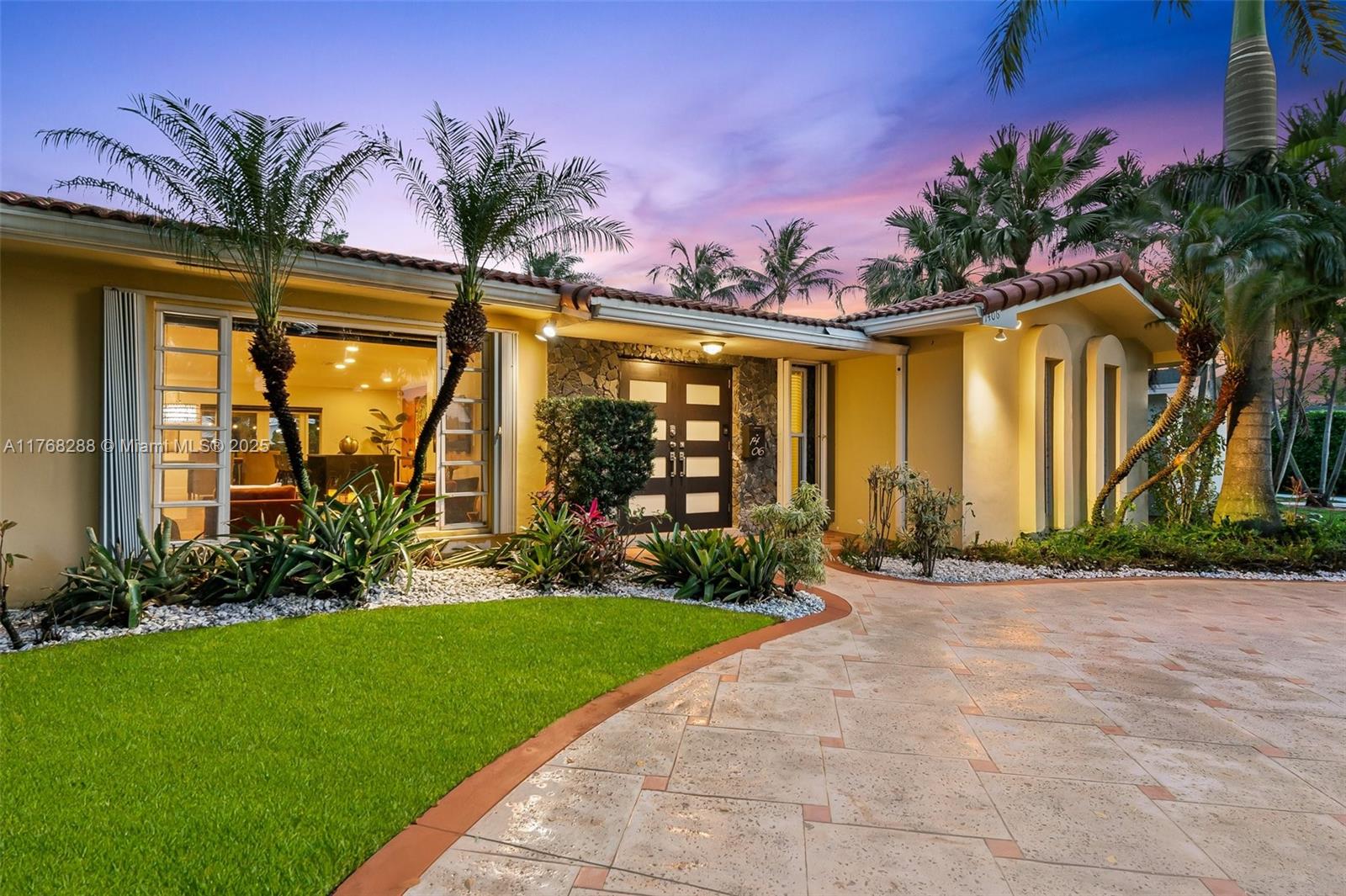 Property for Sale at 1406 Coolidge St, Hollywood, Broward County, Florida - Bedrooms: 3 
Bathrooms: 2  - $809,999