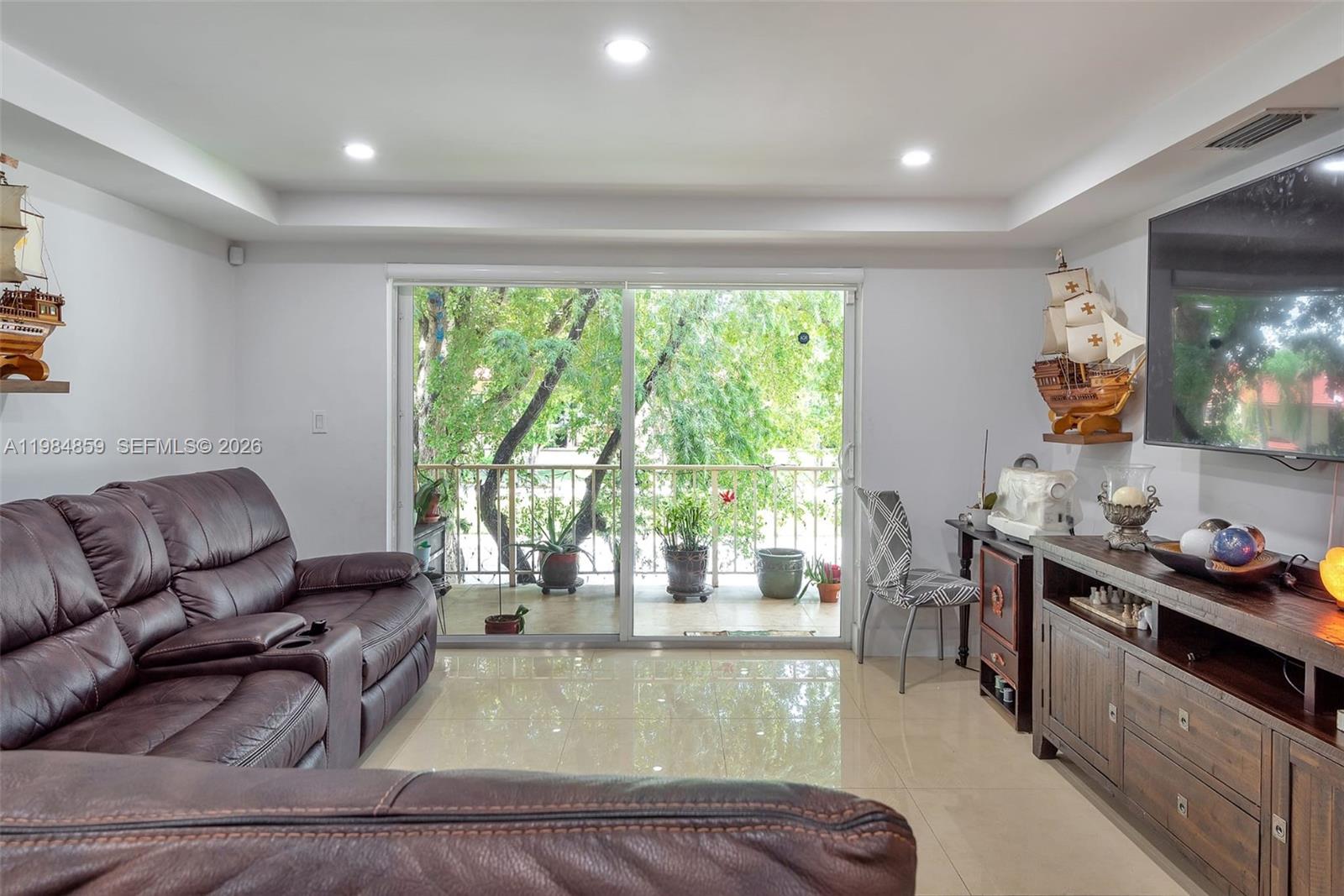 KENDALL HEIGHTS CONDO - Residential