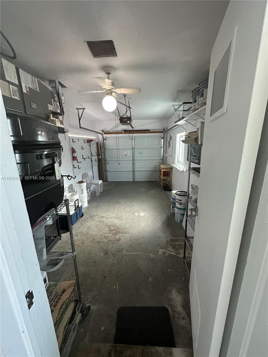 HOLLYWOOD LAKES SECTION - Residential