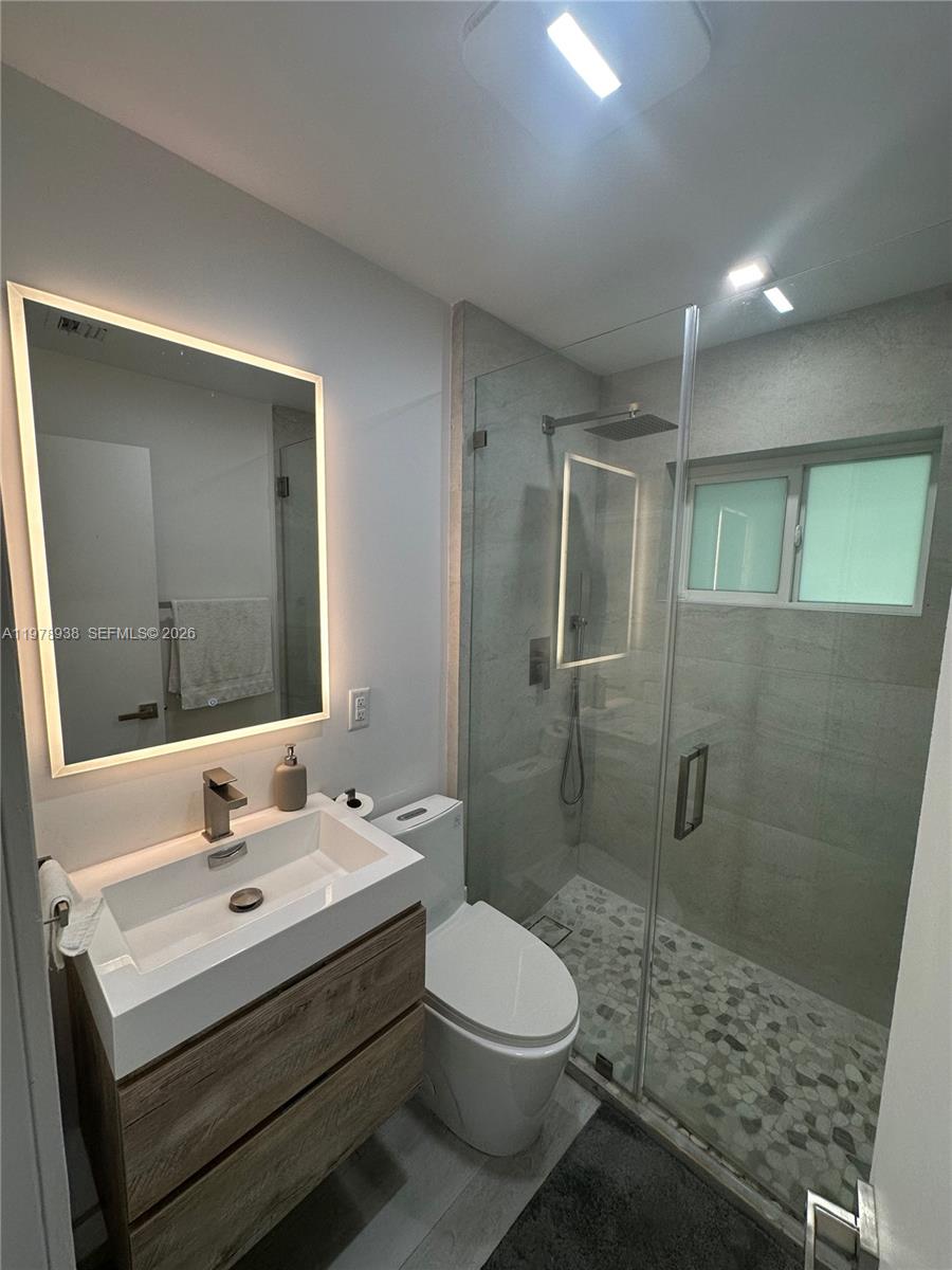 HOLLYWOOD LAKES SECTION - Residential