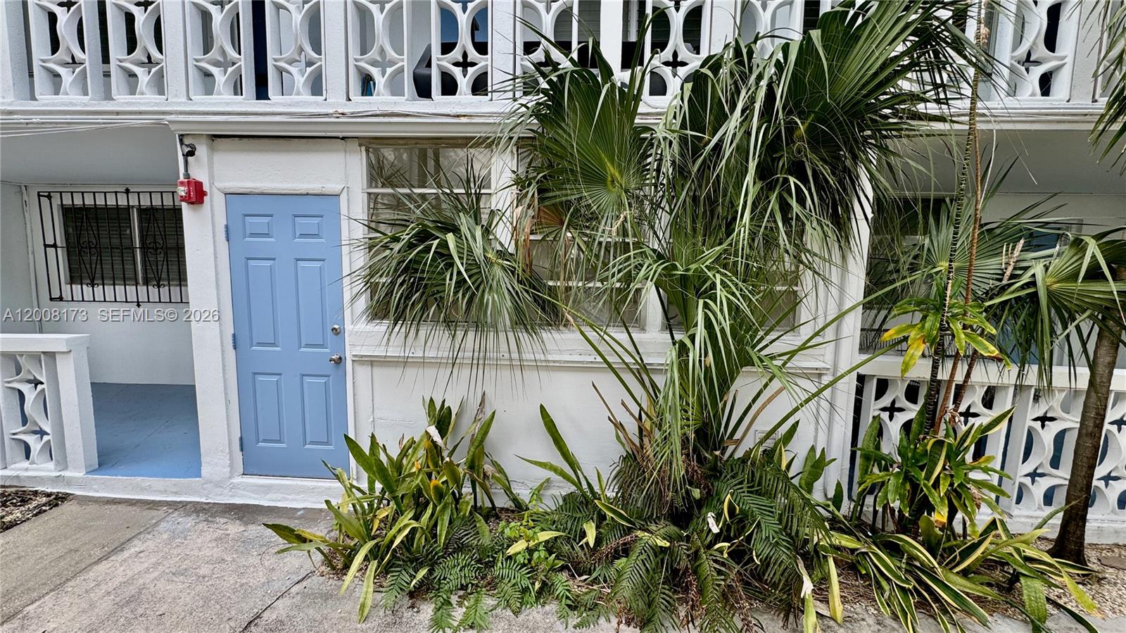 GOLDEN KEY CONDO, THE - Residential