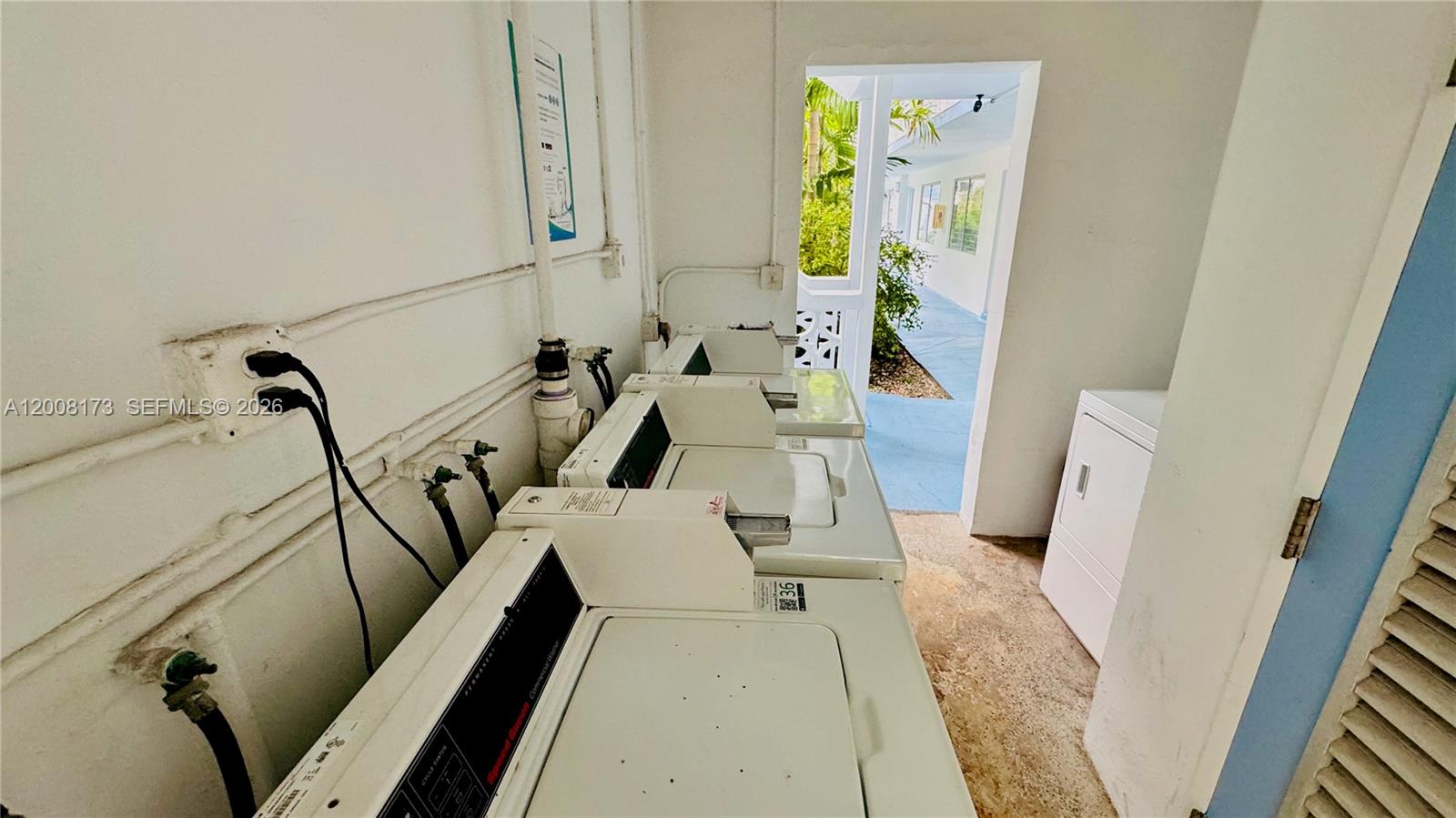 GOLDEN KEY CONDO, THE - Residential