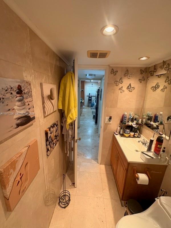 PIER 43 CONDO - Residential Lease