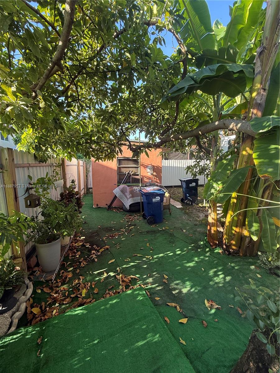 LAS PALMAS CONDO 2/7 - Residential