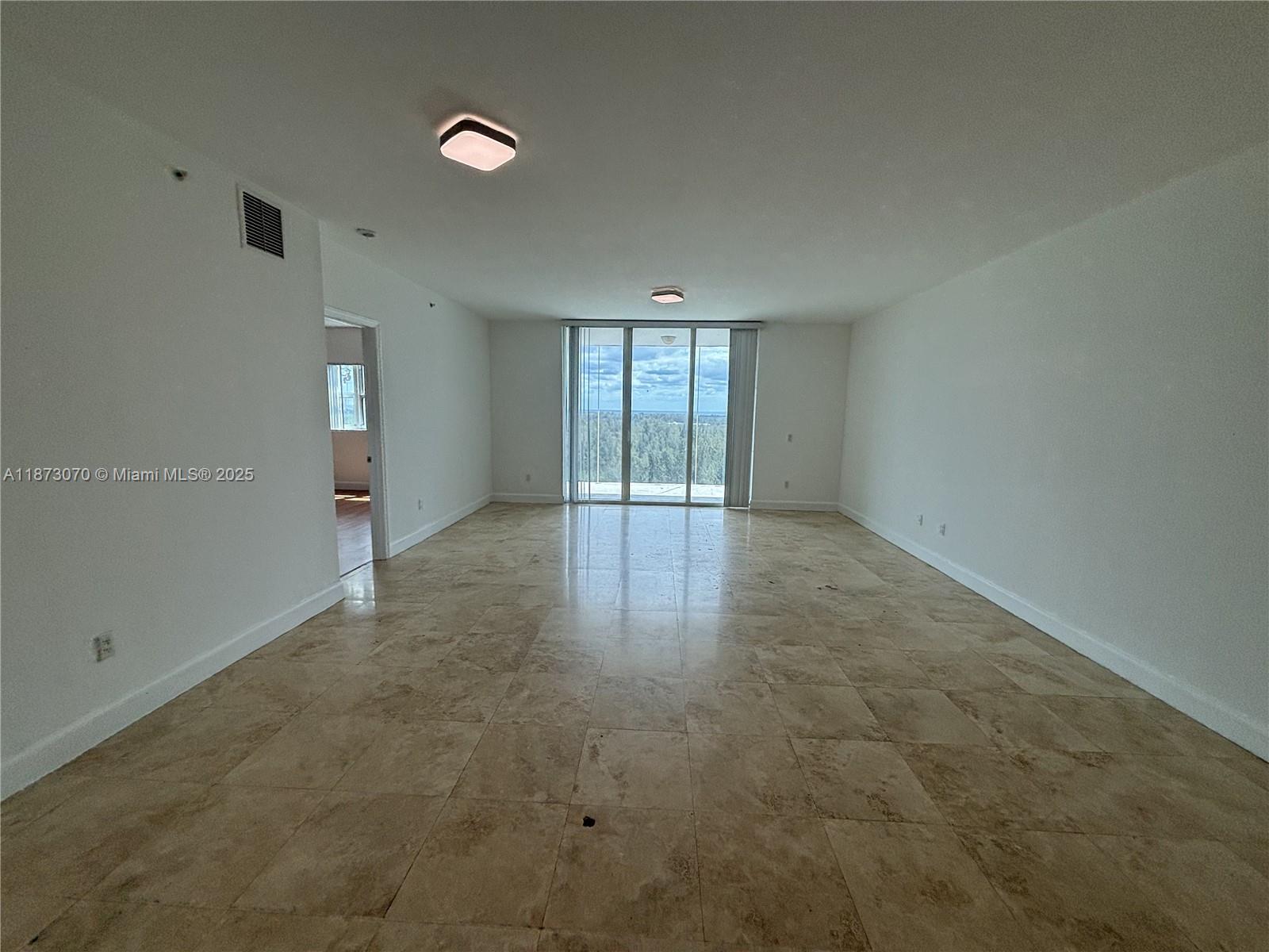 THE OAKS I CONDO - Residential Lease