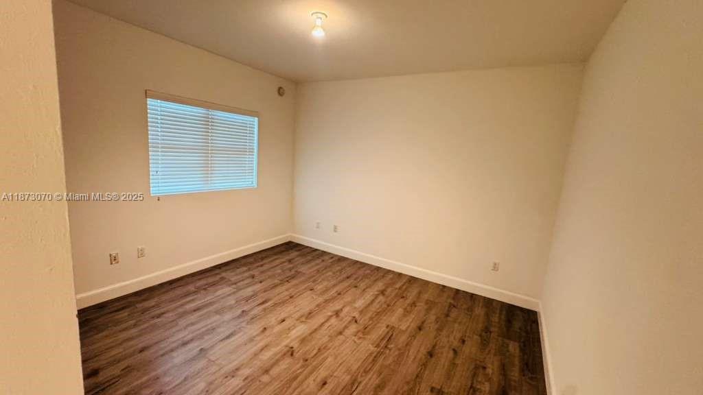 THE OAKS I CONDO - Residential Lease