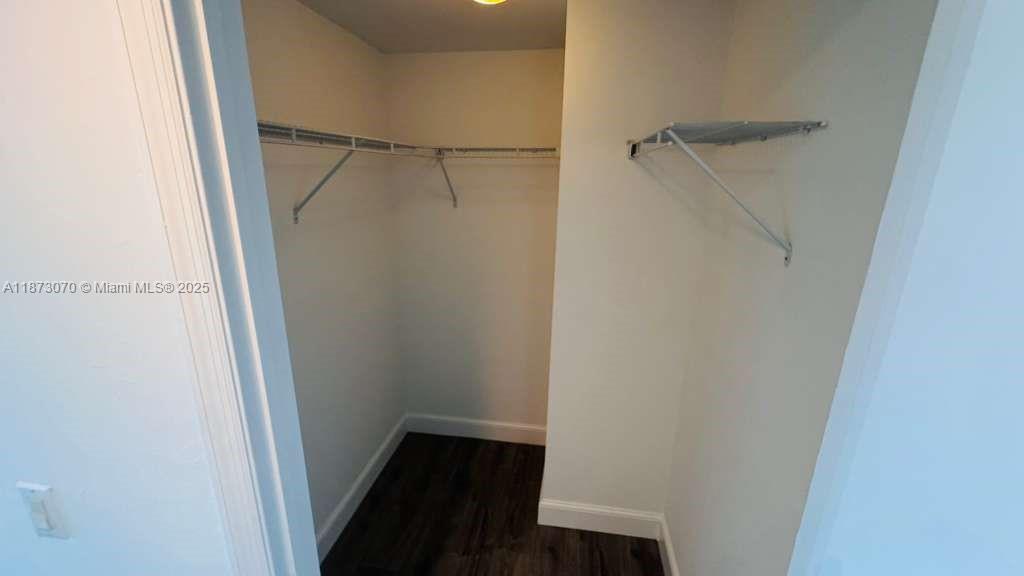 THE OAKS I CONDO - Residential Lease