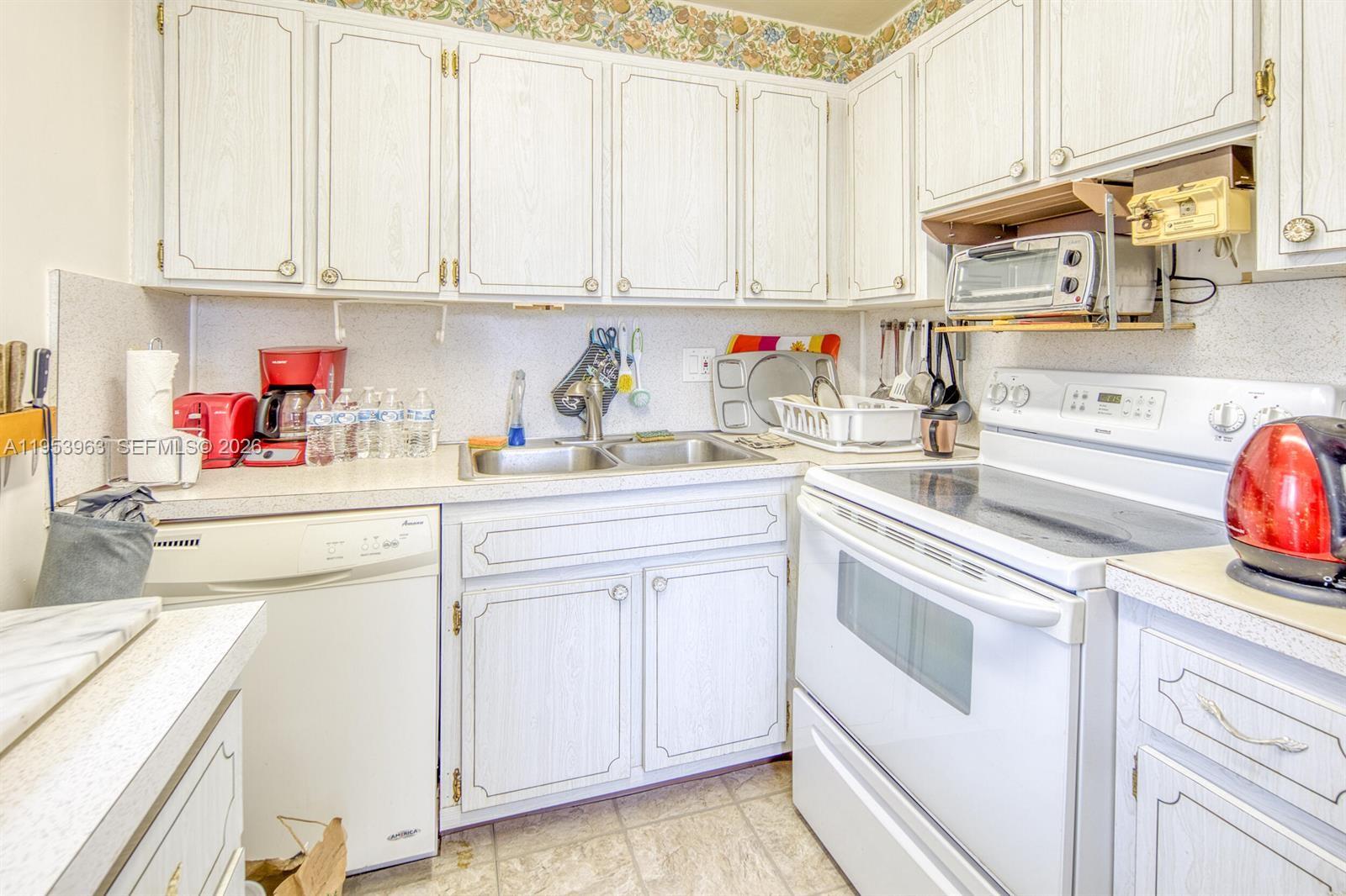 PARKVIEW VILLAS CONDO - Residential