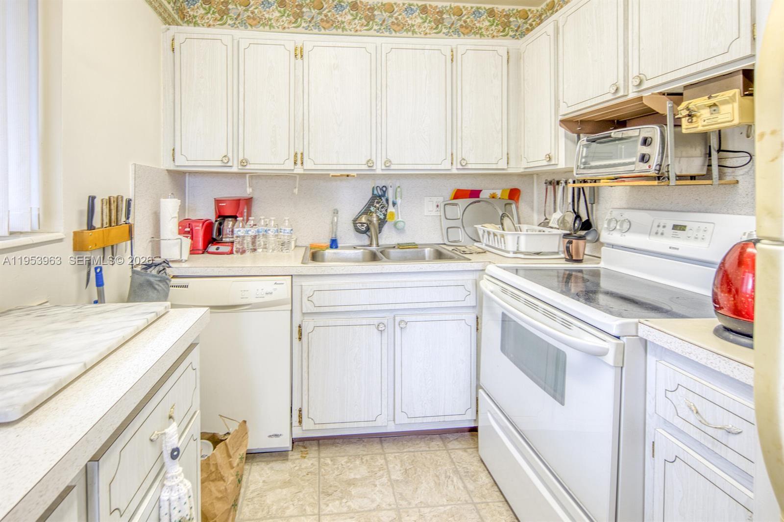 PARKVIEW VILLAS CONDO - Residential