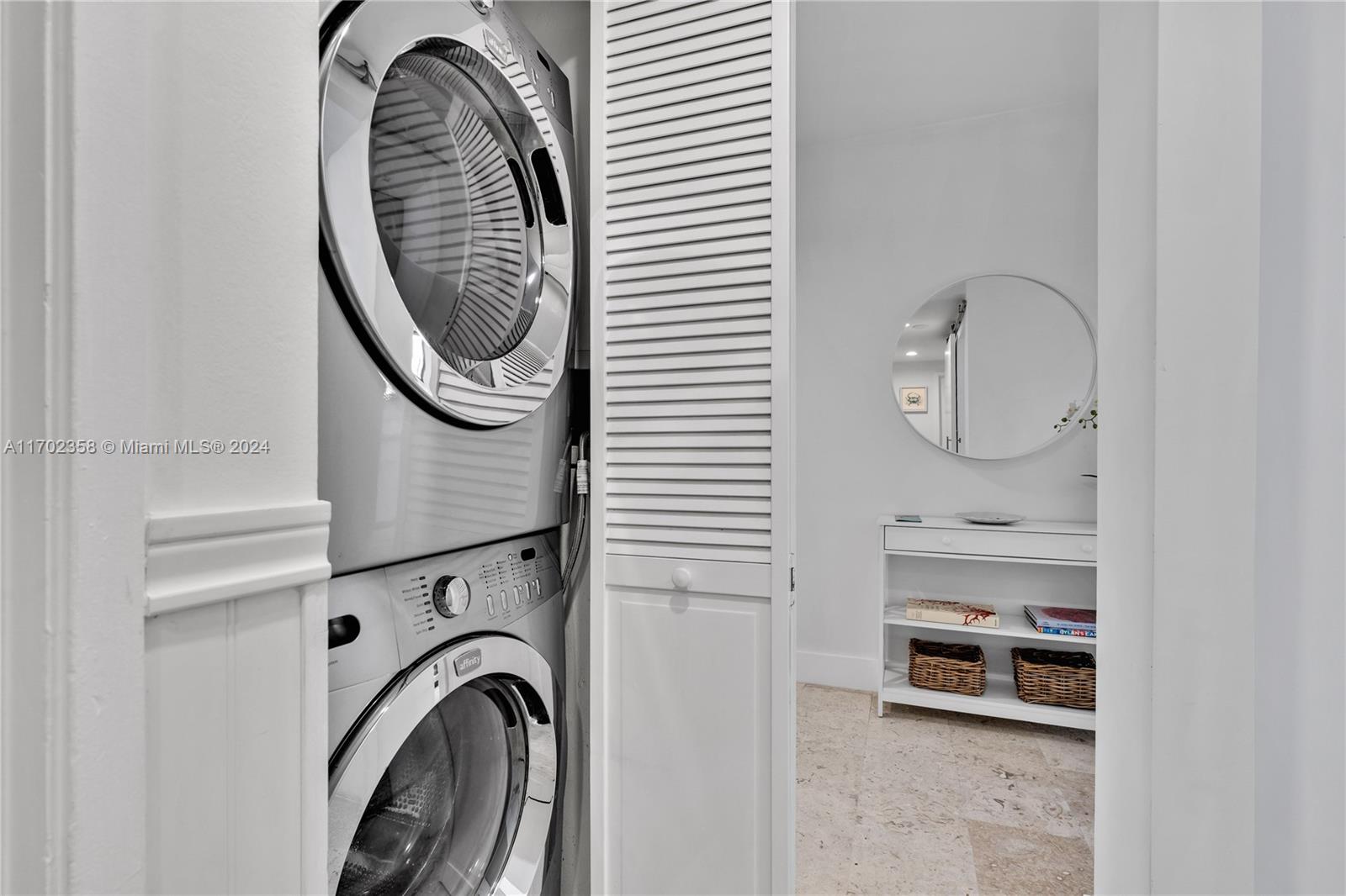 KEY COLONY CONDO #4 - Residential Lease