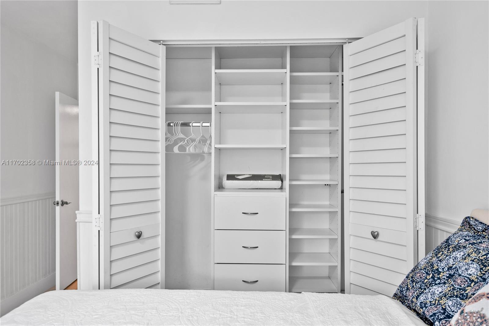 KEY COLONY CONDO #4 - Residential Lease