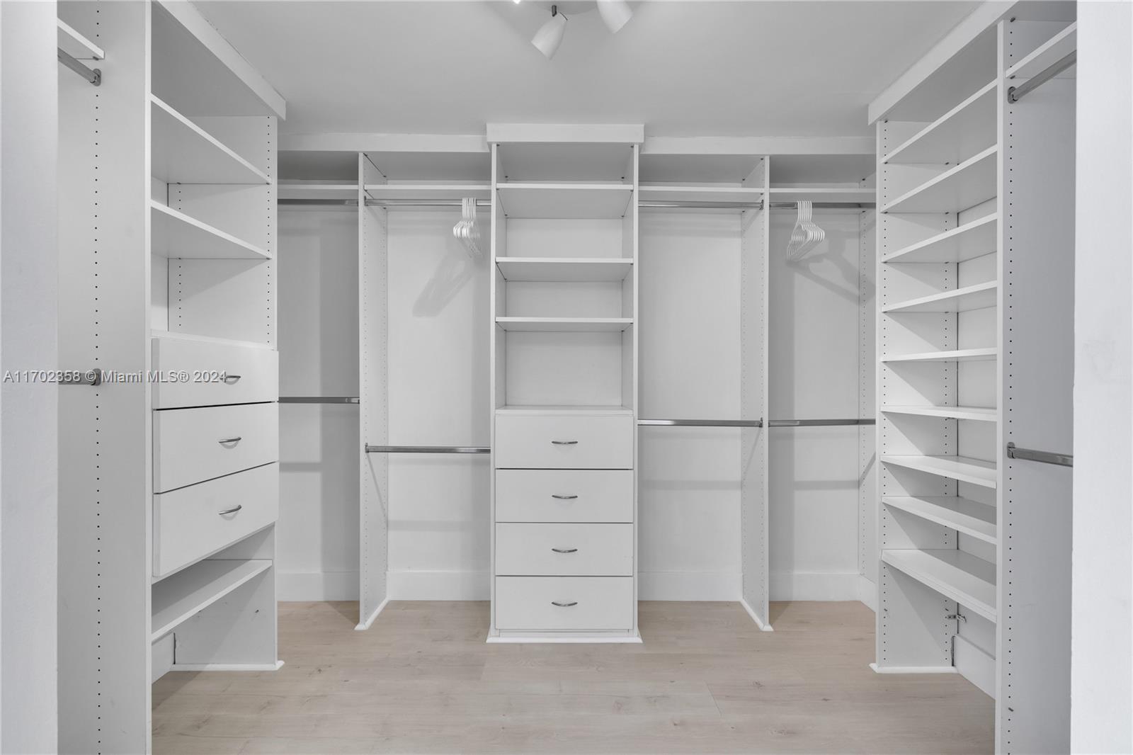 KEY COLONY CONDO #4 - Residential Lease