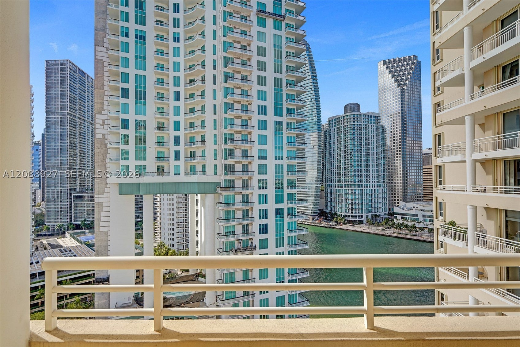 888 Brickell Key Dr 1901