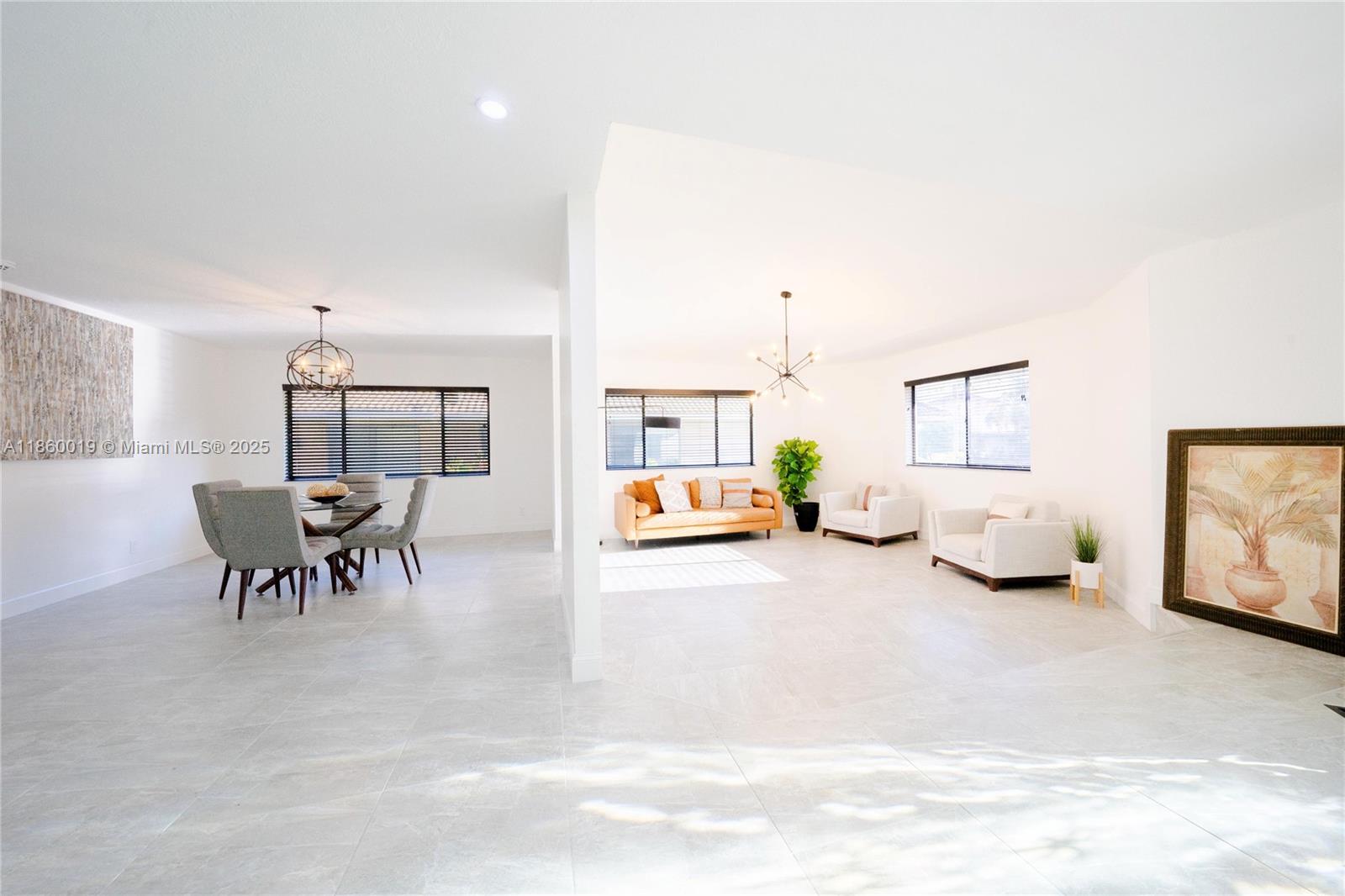 BANYAN CLUB - Residential