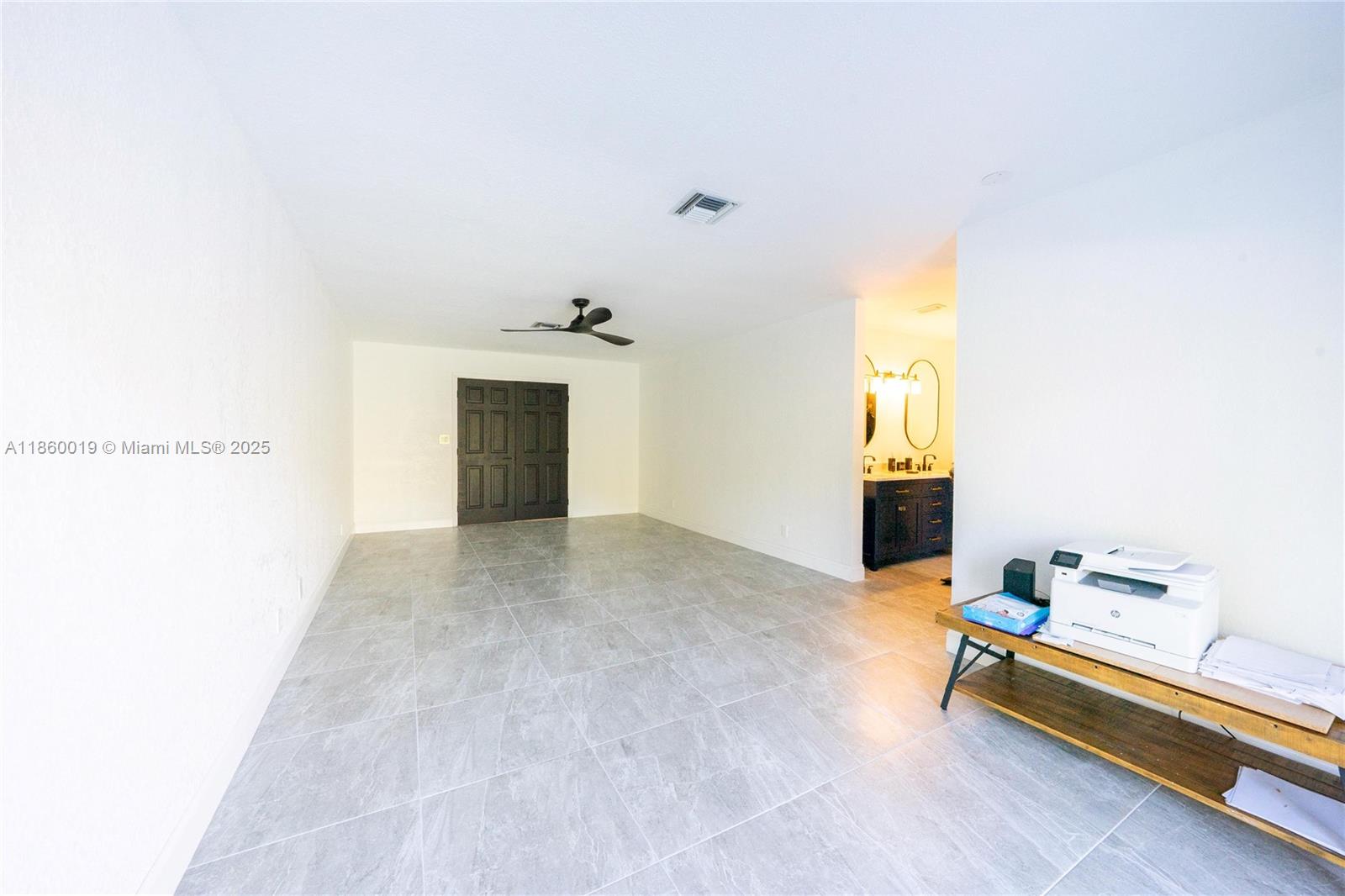 BANYAN CLUB - Residential