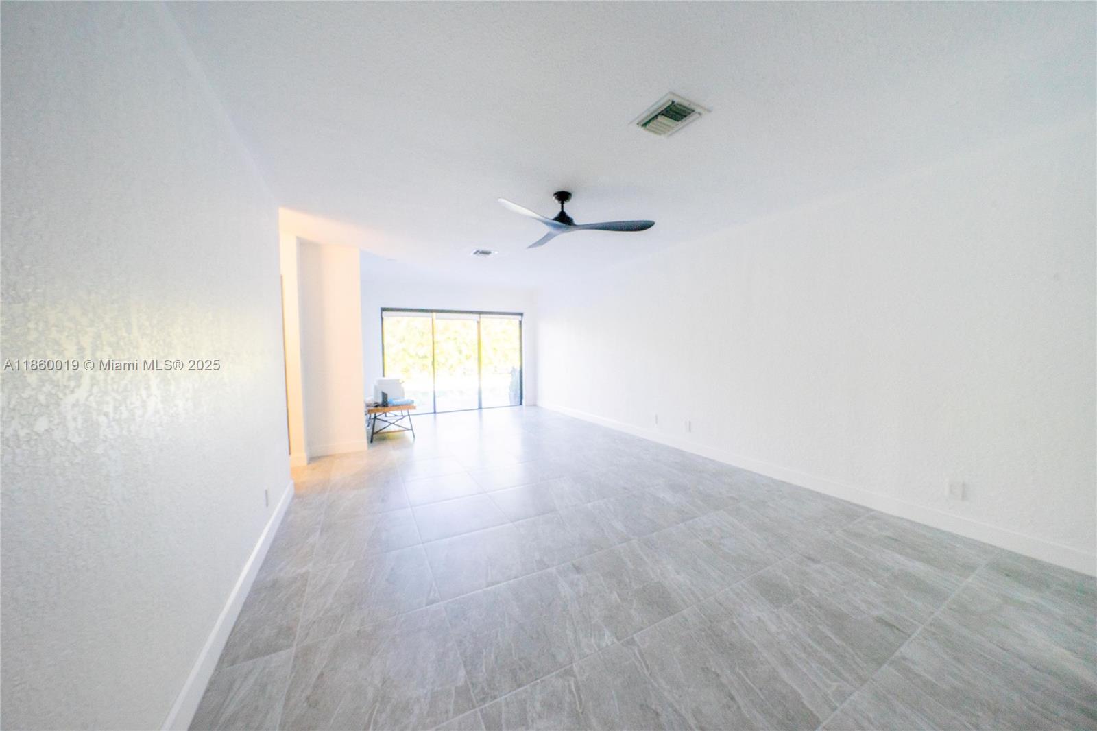 BANYAN CLUB - Residential