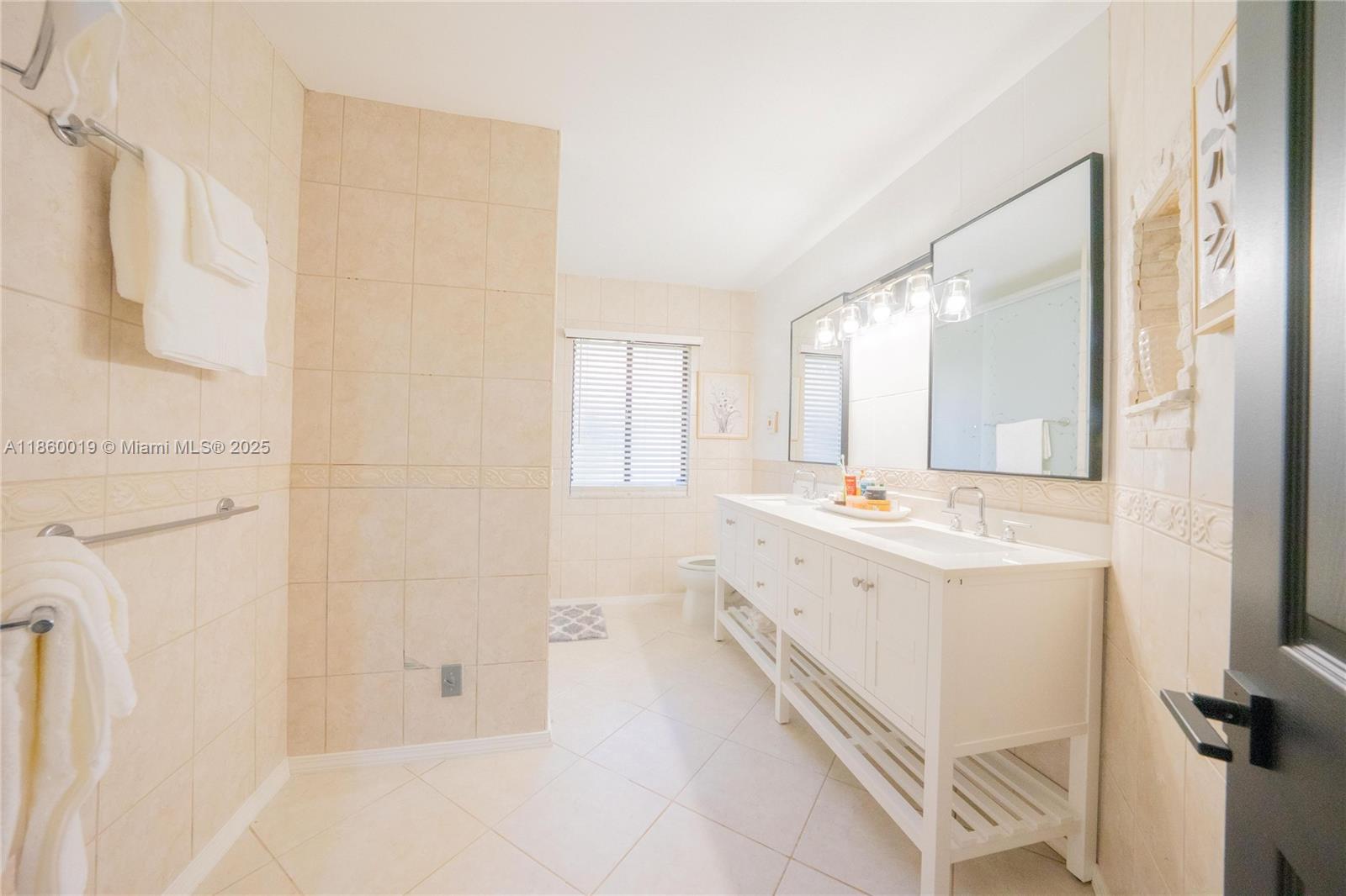 BANYAN CLUB - Residential