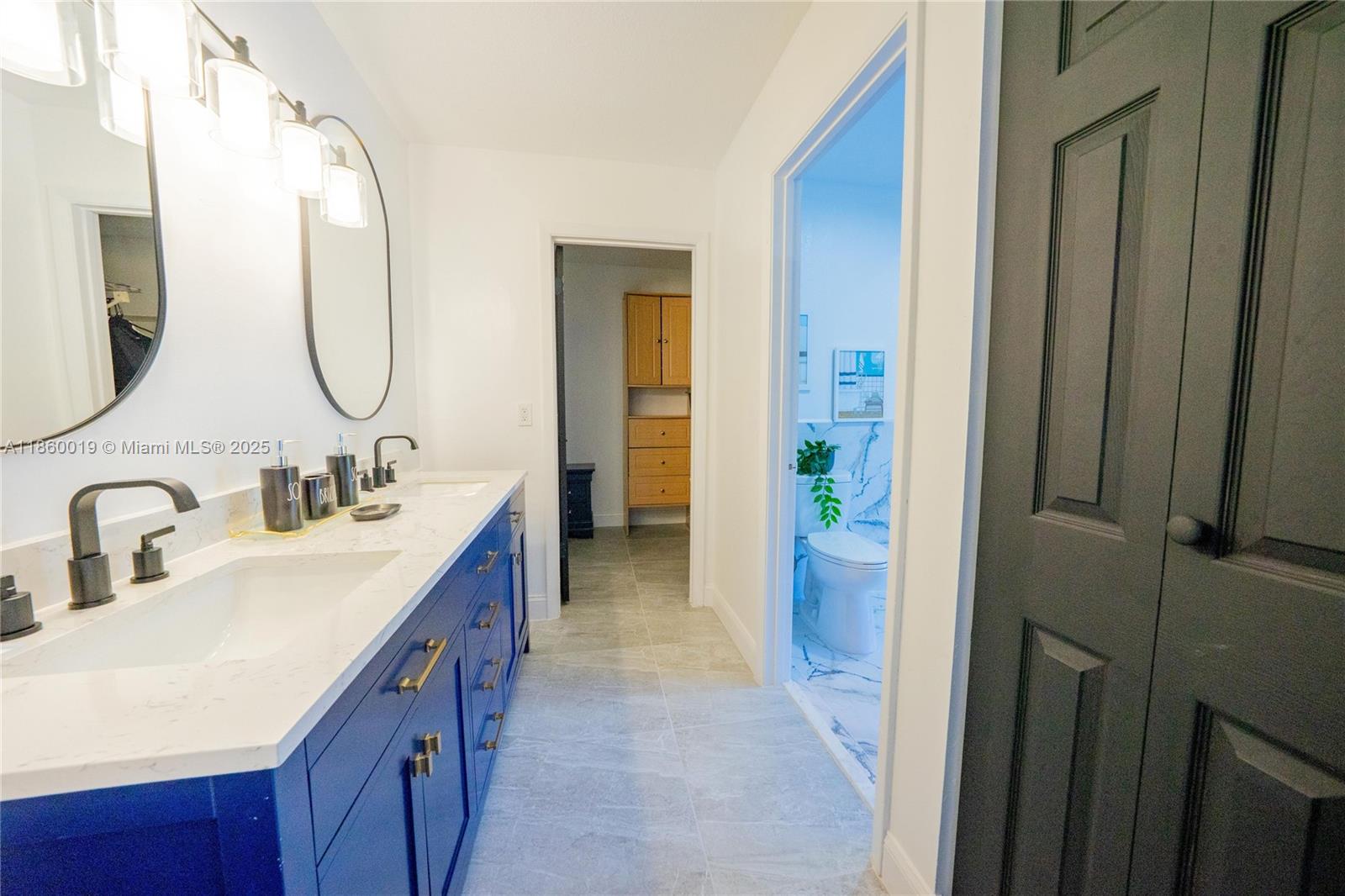 BANYAN CLUB - Residential