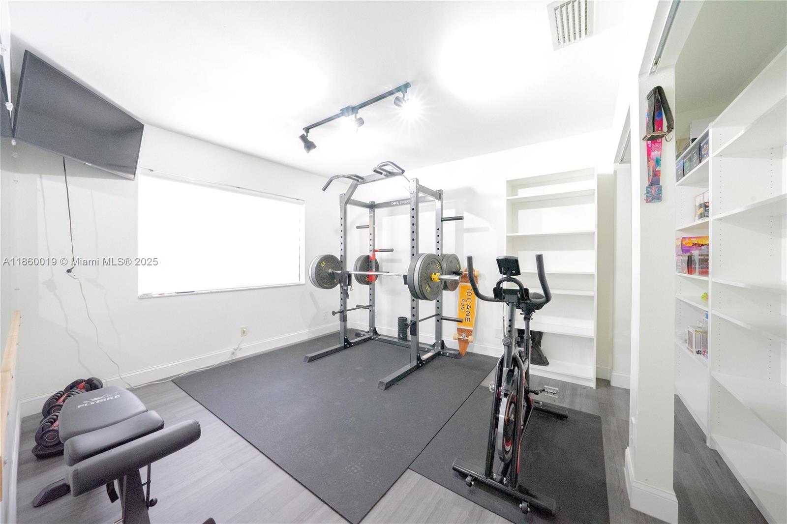 BANYAN CLUB - Residential