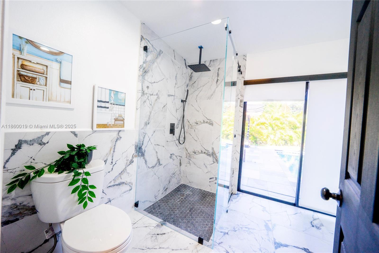 BANYAN CLUB - Residential