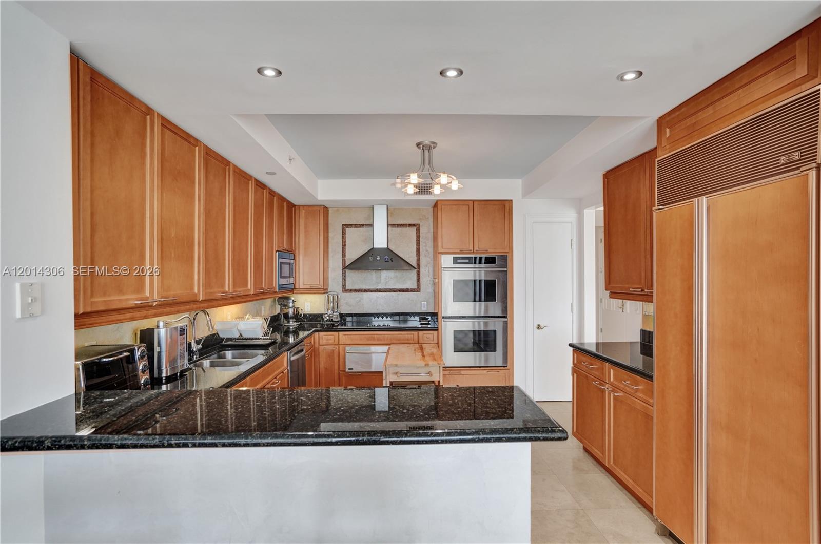 HAMPTONS SOUTH CONDO - Residential Lease