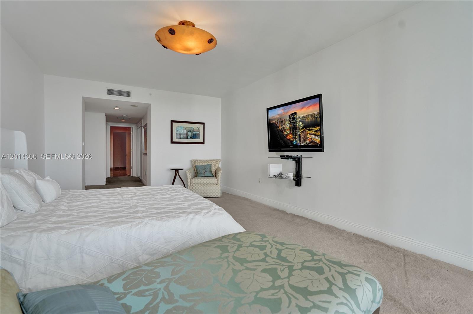 HAMPTONS SOUTH CONDO - Residential Lease