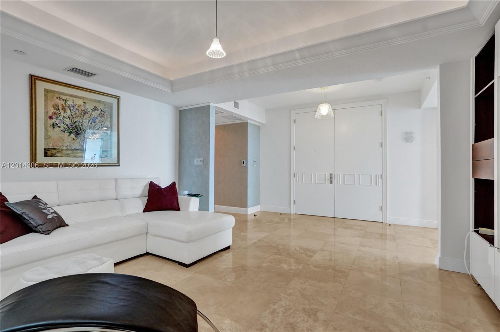 HAMPTONS SOUTH CONDO - Residential Lease