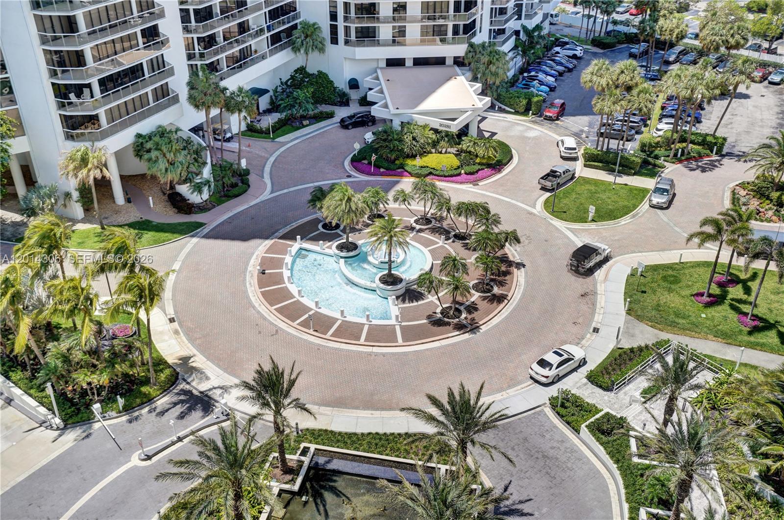HAMPTONS SOUTH CONDO - Residential Lease
