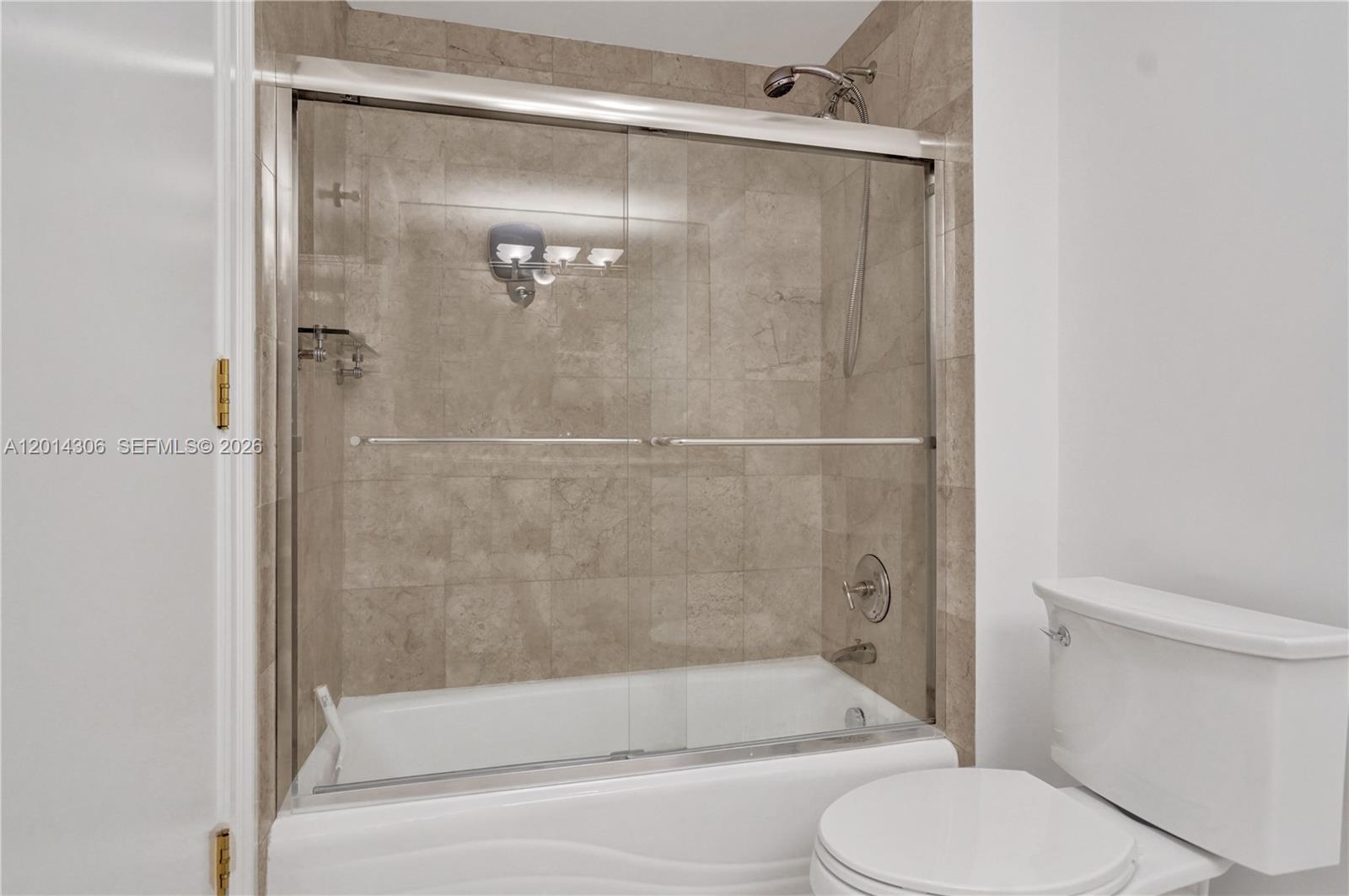 HAMPTONS SOUTH CONDO - Residential Lease
