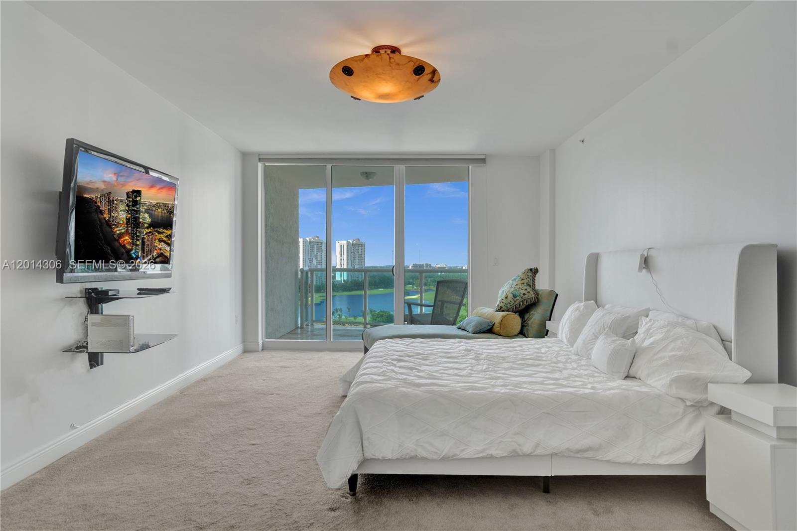 HAMPTONS SOUTH CONDO - Residential Lease
