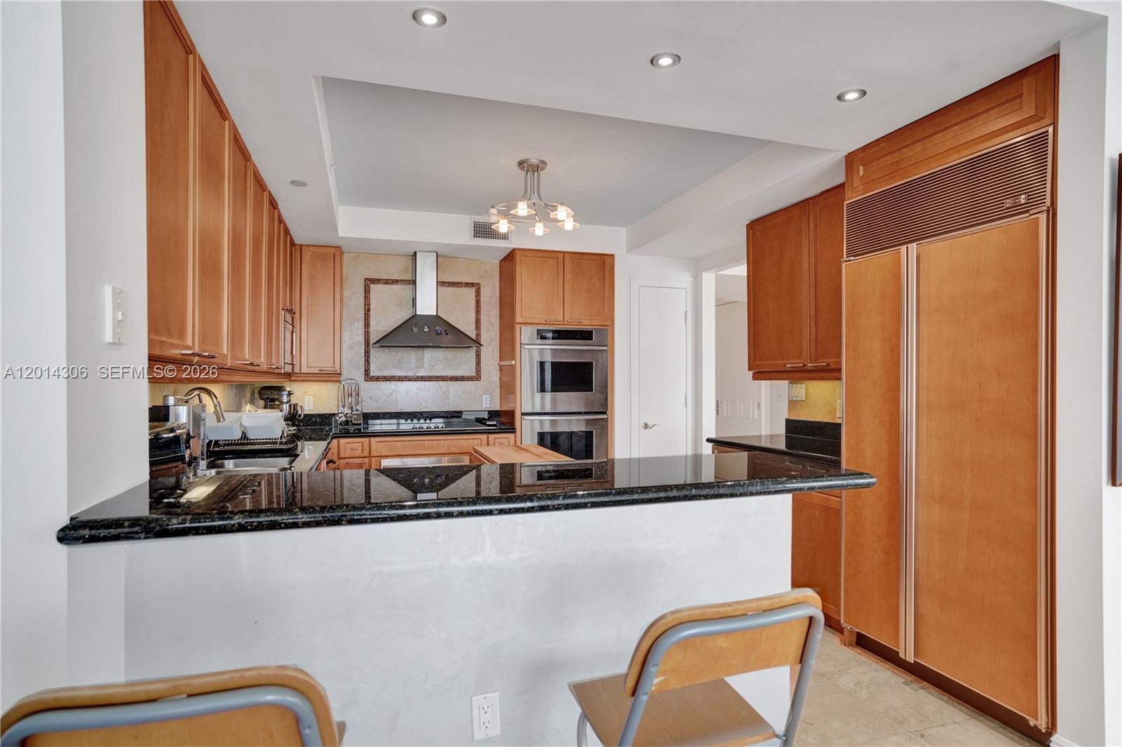 HAMPTONS SOUTH CONDO - Residential Lease